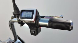 Elektrická koloběžka FLASH RIDER Chopper 2000 W, červená, lithiová baterie 2 × 20 Ah