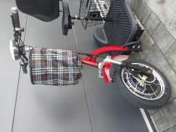 Elektrická tříkolka FLASH RIDER CY5 pro seniory 800 W červená, lithiová baterie 20 Ah