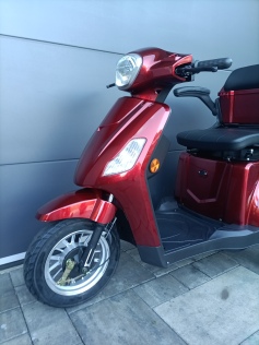 Elektrická tříkolka FLASH RIDER CY10 pro seniory 1000 W červená, lithiová baterie 20 Ah
