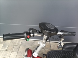 Elektrická tříkolka pro seniory FLASH RIDER CY5 800 W červená, lithiová baterie 20 Ah