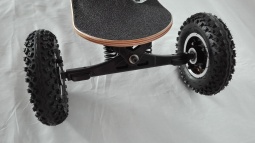 Elektrický mountainboard FLASH RIDER 3300 W terénní, baterie lithiová 11 Ah