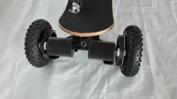 Elektrický mountainboard FLASH RIDER 3300 W terénní, baterie lithiová 11 Ah