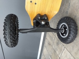 Elektrický mountainboard FLASH RIDER 3300 W Double motor s hrazdou, baterie lithiová 11 Ah