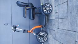 Elektrická tříkolka FLASH RIDER CY5 pro seniory 800 W, otočné křeslo, lithiová baterie 20 Ah